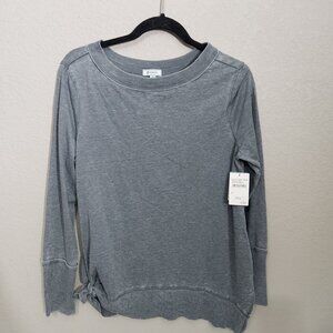 Susina Top Womens Medium Gray Long-Sleeve Comfort Cottagecore